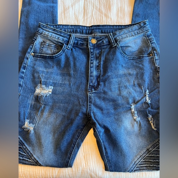 Distressed Blue Denim Jeans | Medium | NWT - Picture 2 of 4